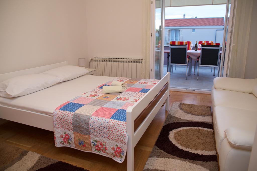 Antonija Apartments With Pool Biograd Na Moru Exterior foto