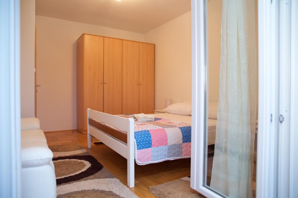 Antonija Apartments With Pool Biograd Na Moru Exterior foto