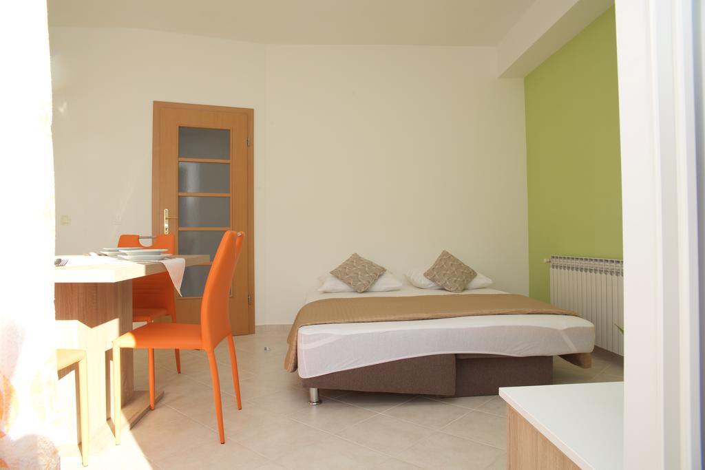 Antonija Apartments With Pool Biograd Na Moru Exterior foto